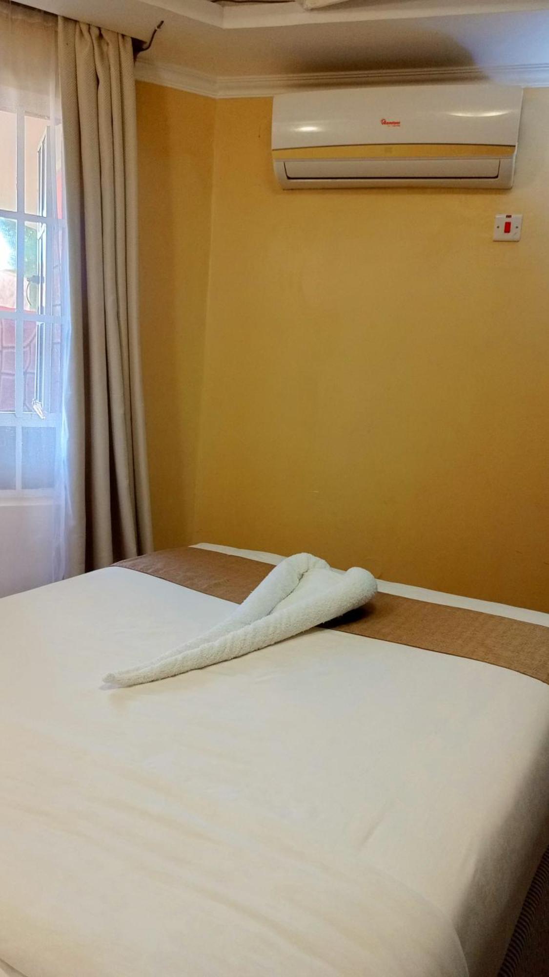 Savannah Paradise Hotel Makindu Dış mekan fotoğraf